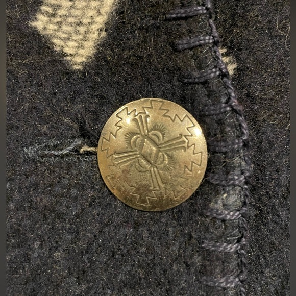 Geometric Patterned Button-Up Jacket - Picture 11 of 11